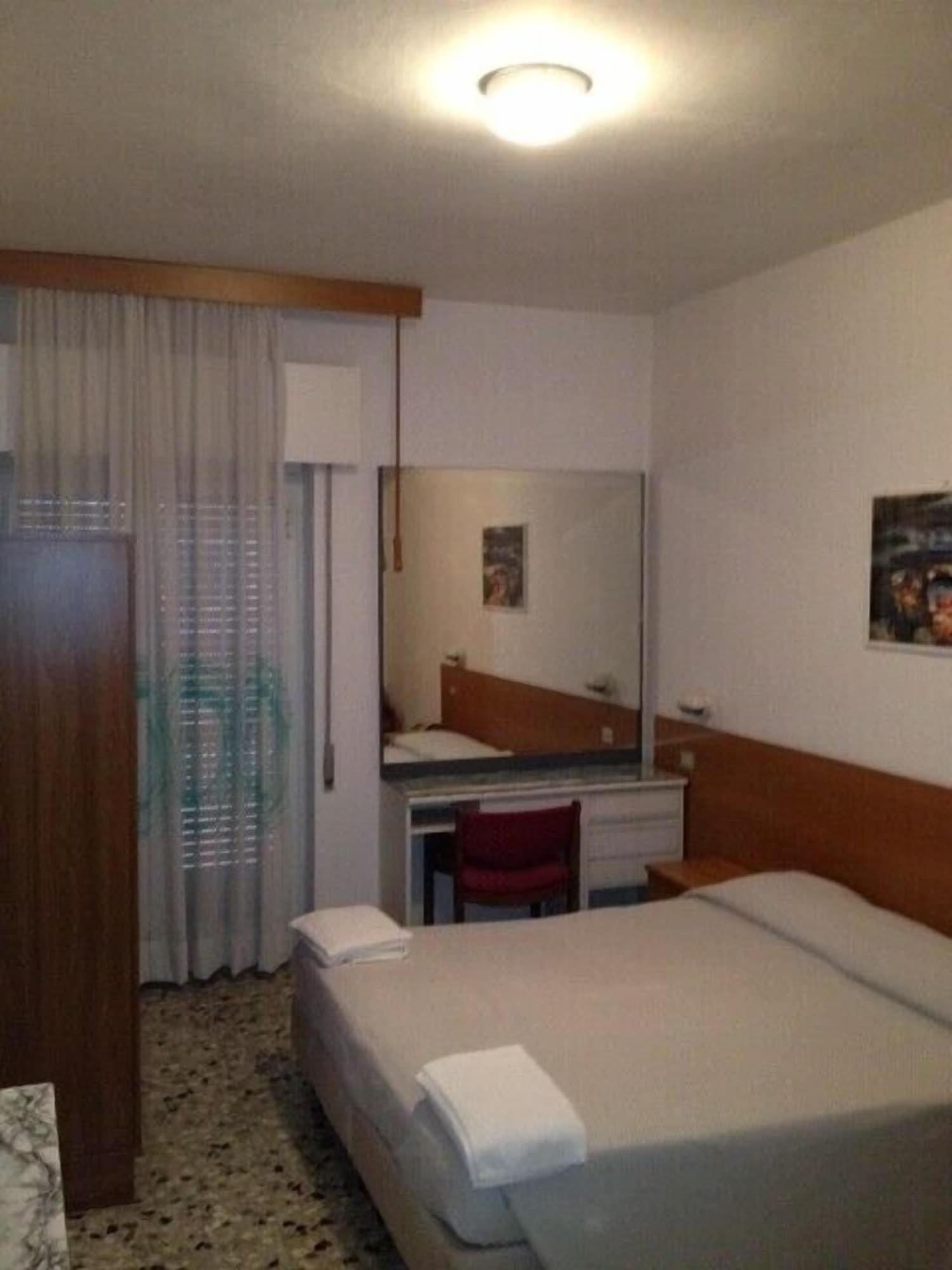 Minerva Hotel 2*