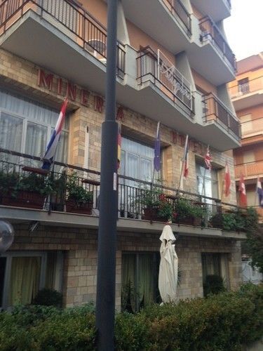 Hotel Minerva 2*