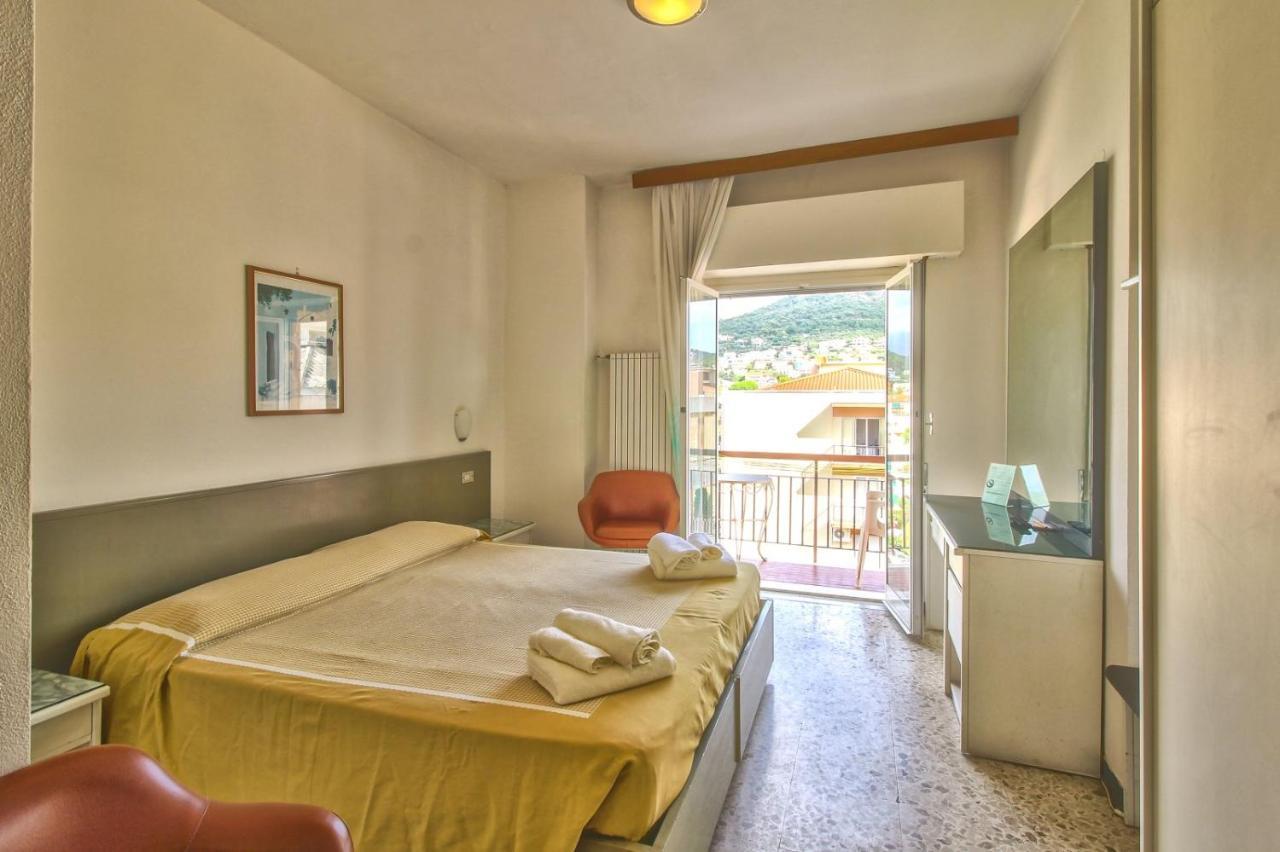 Minerva Hotel 2*
